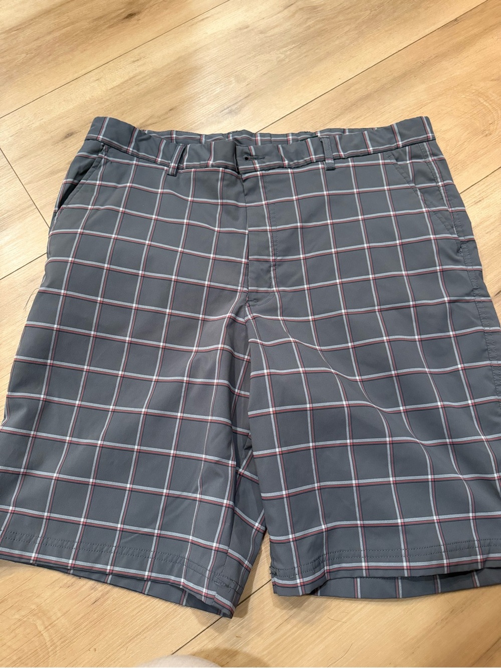 Men's Gray Plaid Performance Shorts - Lightweight Comfort 38